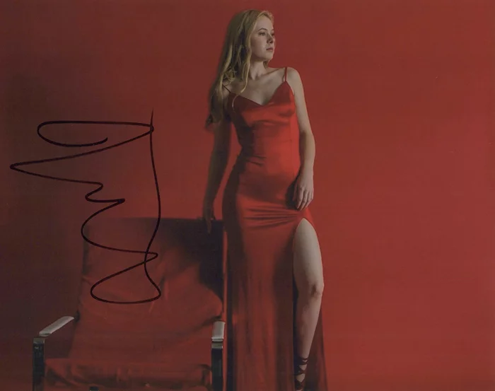 Julia Culbert autograph