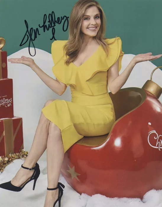 Jen Lilley autograph