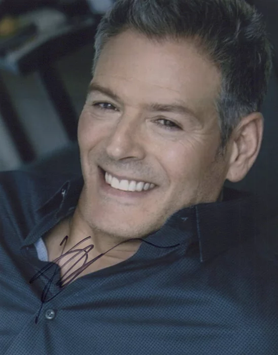 Kevin Spirtas autograph