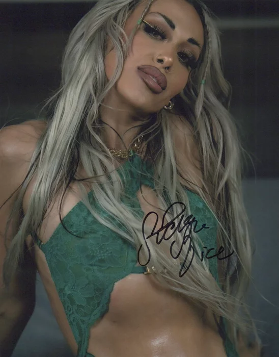 Jocelyn Vice autograph