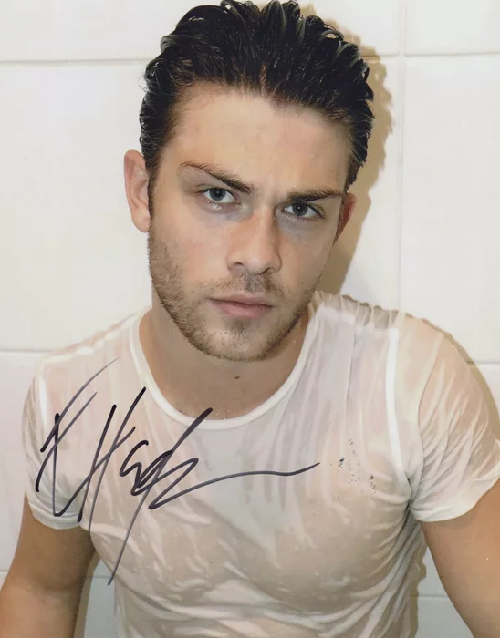 Evan Hofer autograph