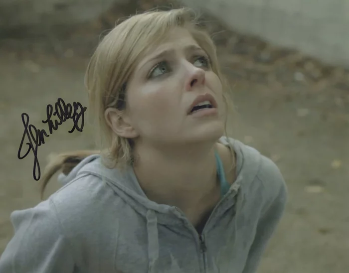 Jen Lilley autograph