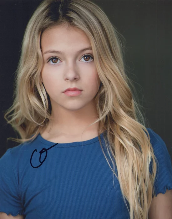 Coco Quinn autograph