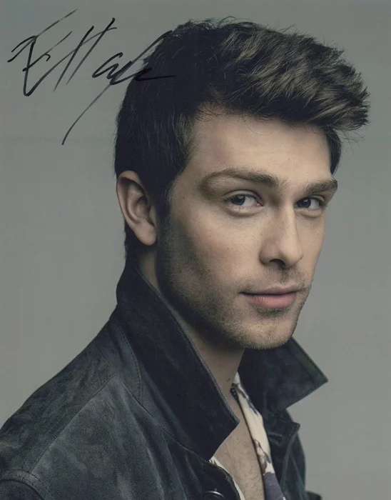 Evan Hofer autograph