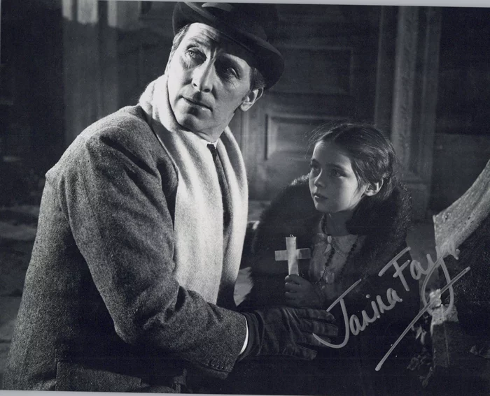 Janina Faye autograph