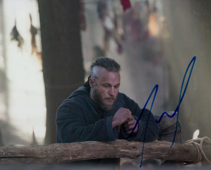Travis Fimmel autograph