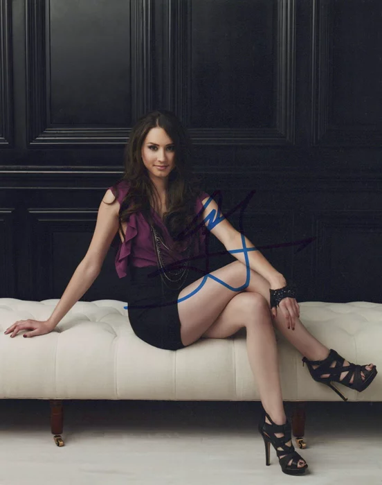 Troian Bellisario autograph