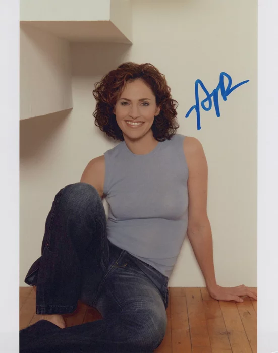 Amy Brenneman autograph