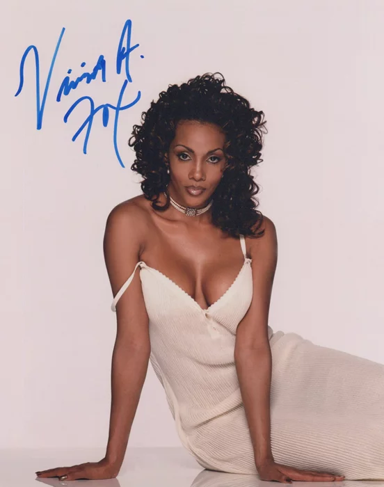 Vivica A. Fox autograph