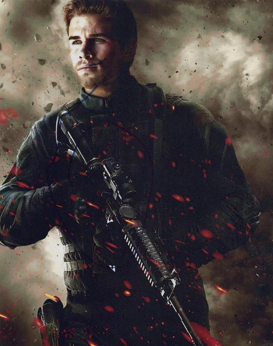 Liam Hemsworth autograph