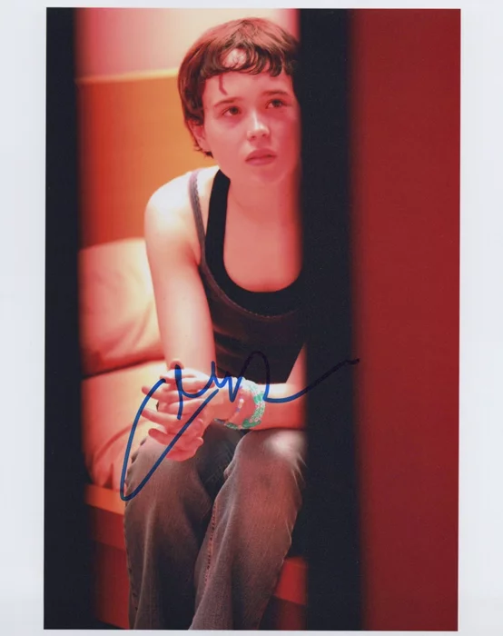 Ellen Page autograph