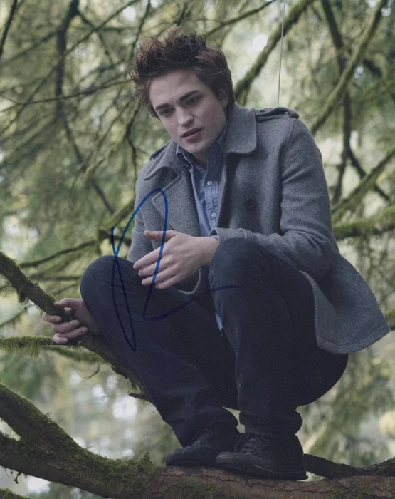 Robert Pattinson autograph