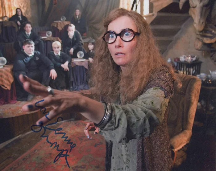 Emma Thompson autograph