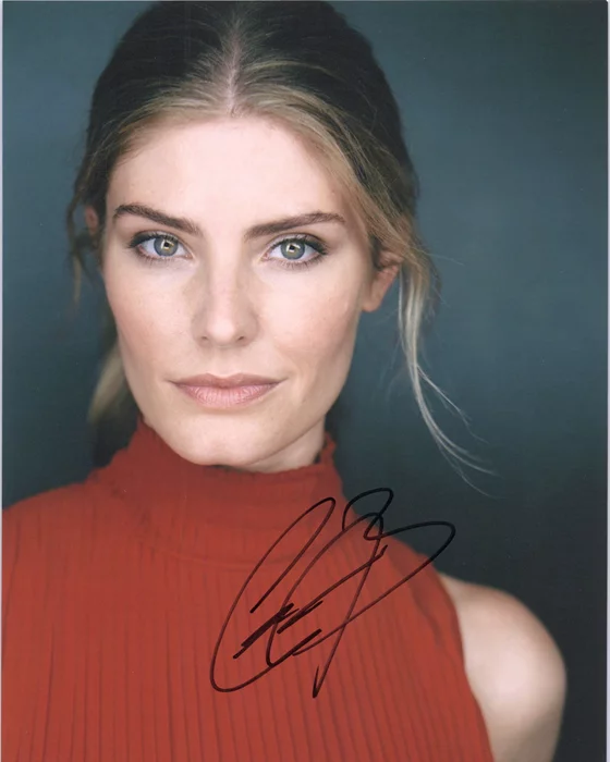 Caitlin Bassett autograph