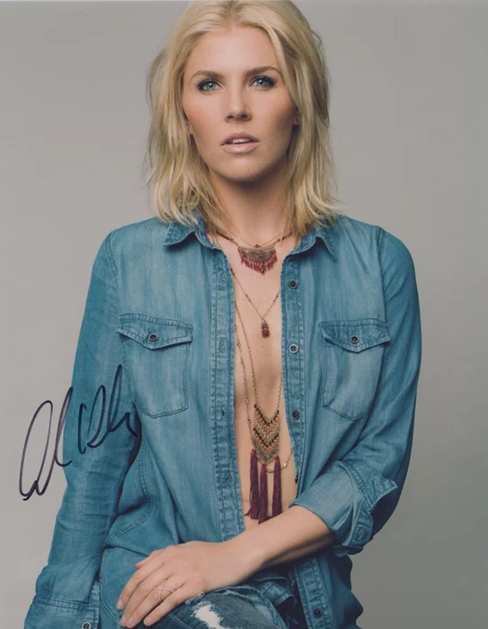 Amanda Kloots autograph