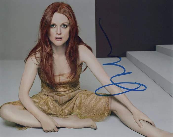 Julianne Moore autograph