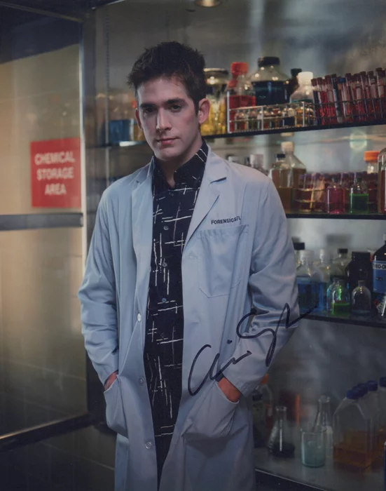Eric Szmanda autograph