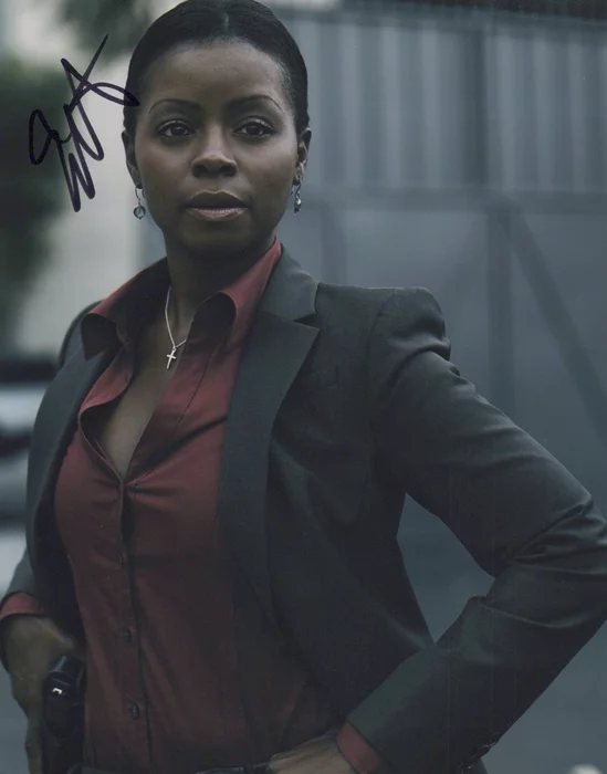 Erica Tazel autograph