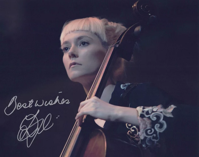 Lydia Wilson autograph