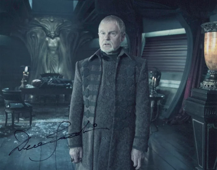 Derek Jacobi autograph