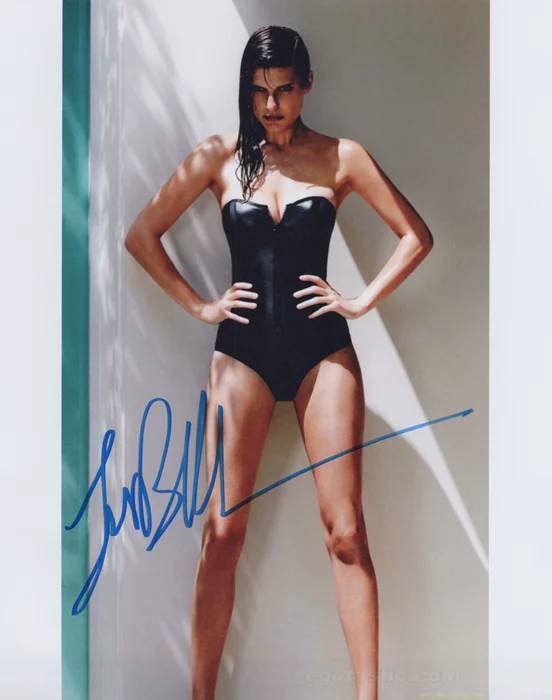 Lake Bell autograph