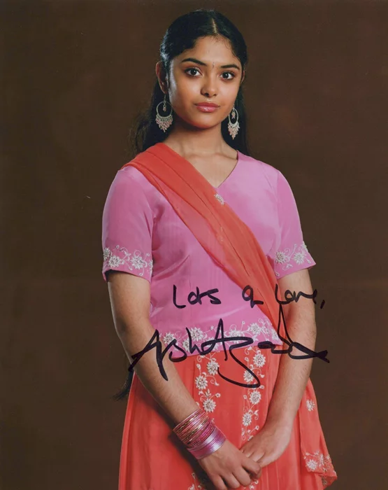 Afshan Azad autograph