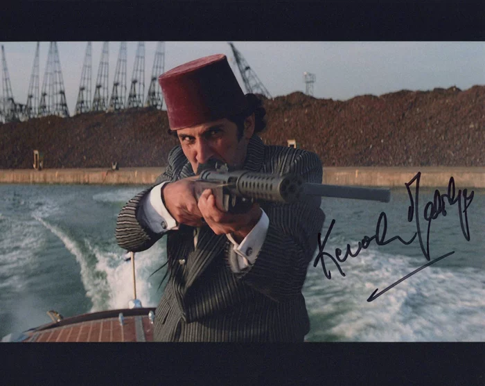 Kevork Malikyan autograph