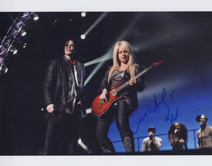 Orianthi Panagaris autograph