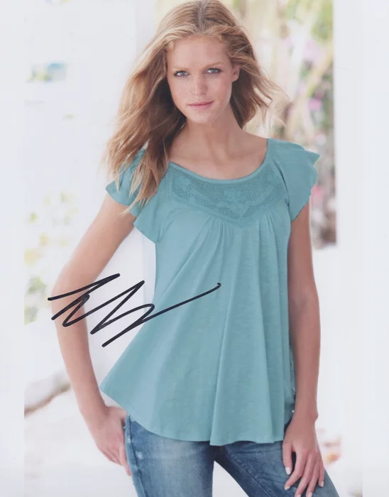Erin Heatherton autograph