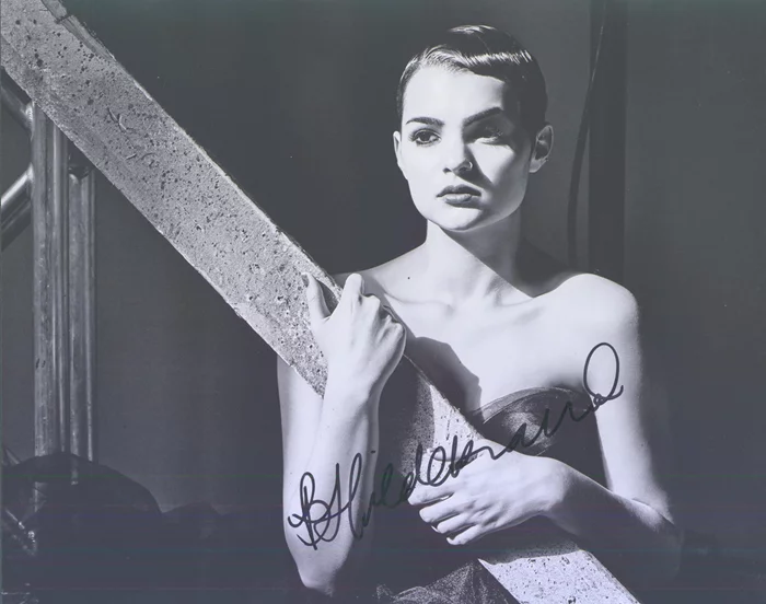 Brianna Hildebrand autograph