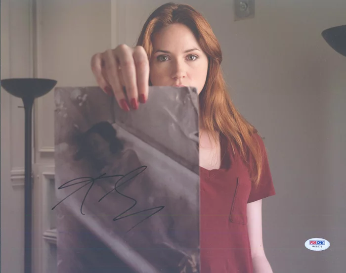 Karen Gillan autograph