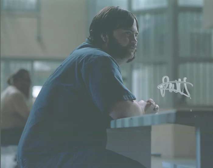 Paul Walter Hauser autograph