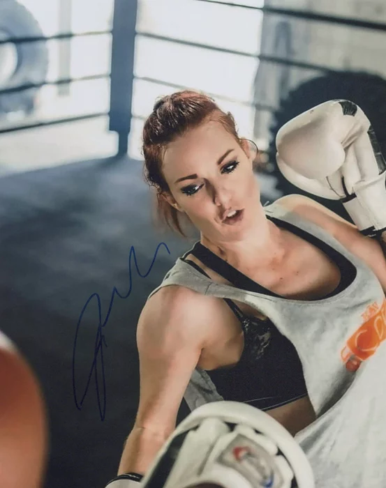 Jenae Noonan autograph