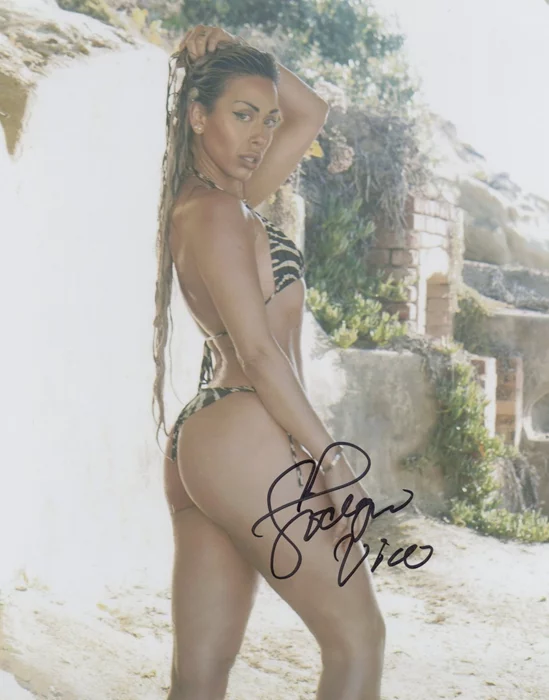 Jocelyn Vice autograph