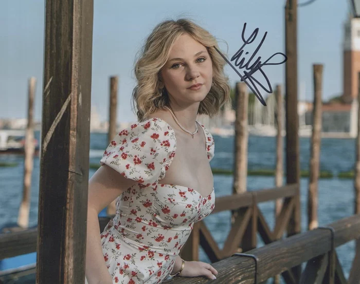 Lily Brooks O'Briant autograph