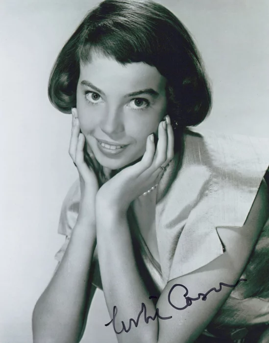 Leslie Caron autograph