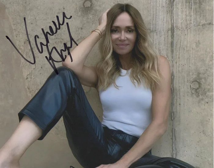 Vanessa Angel autograph