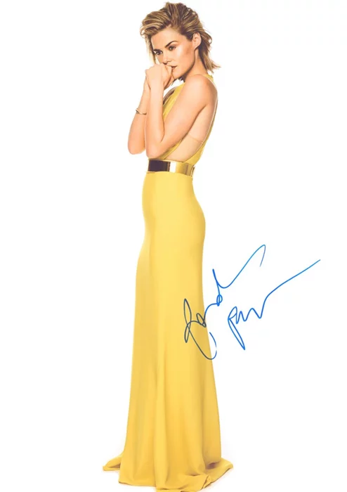 Rachael Taylor autograph