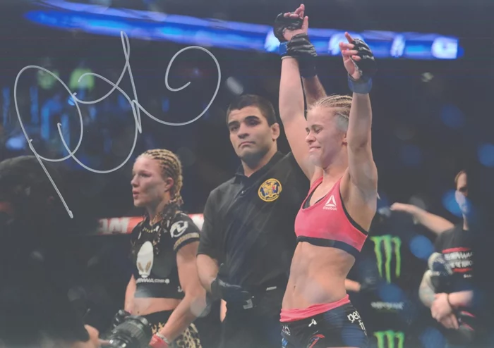 Paige VanZant autograph