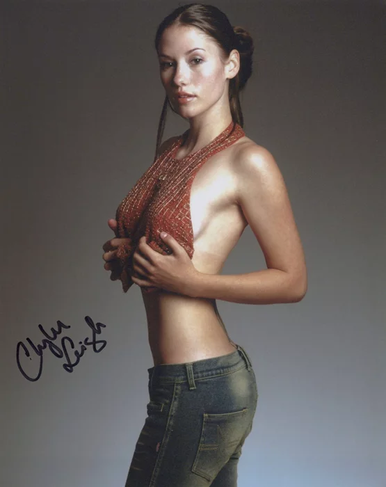 Chyler Leigh autograph