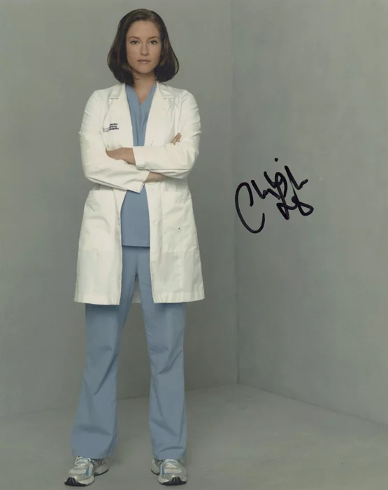 Chyler Leigh autograph
