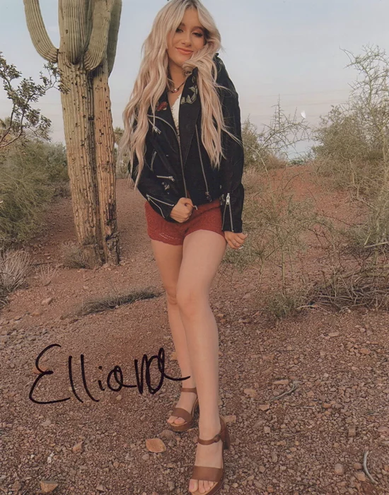 Elliana Walmsley autograph