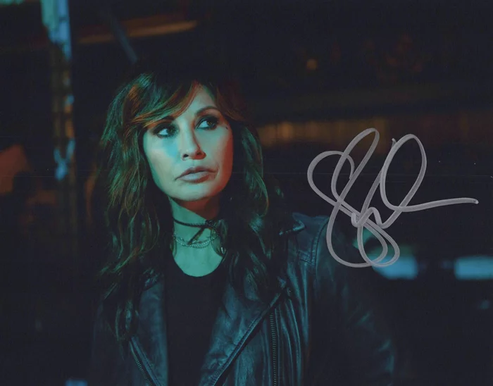 Gina Gershon autograph