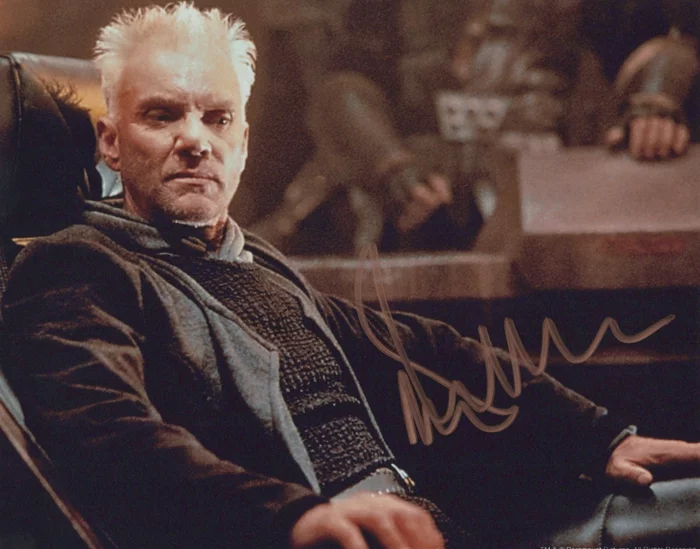Malcolm McDowell autograph