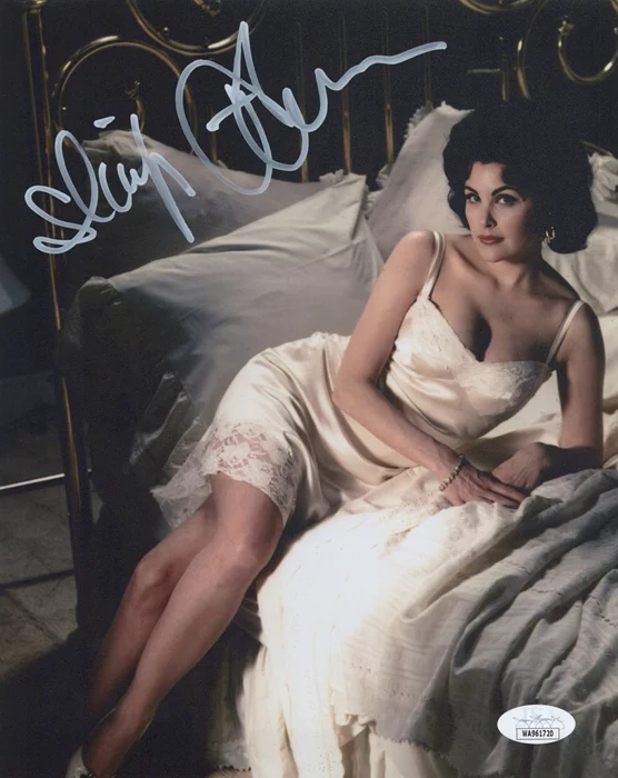 Sherilynn Fenn autograph