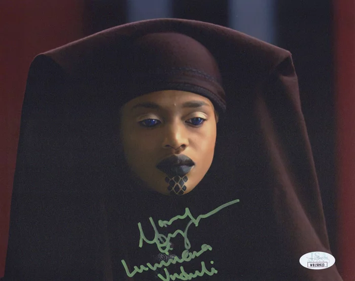 Mary Oyaya autograph