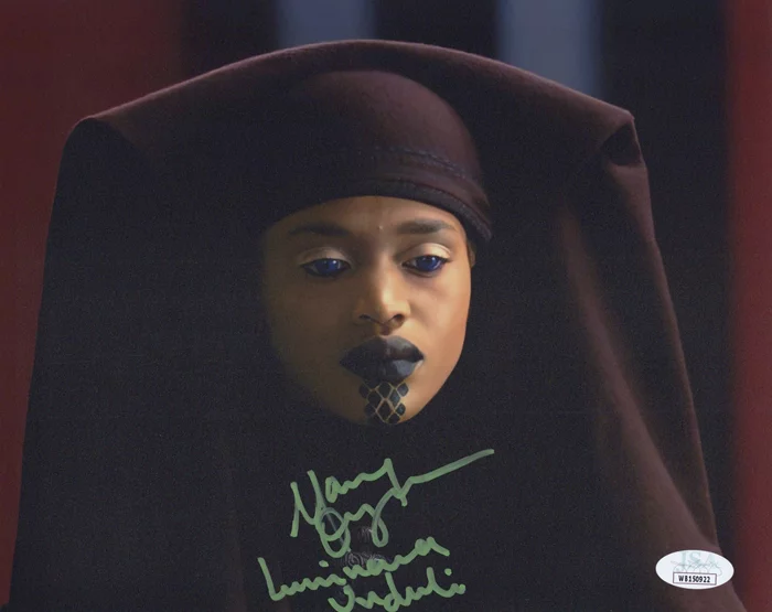 Mary Oyaya autograph