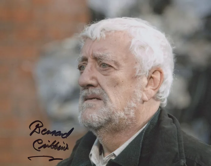 Bernard Cribbins autograph