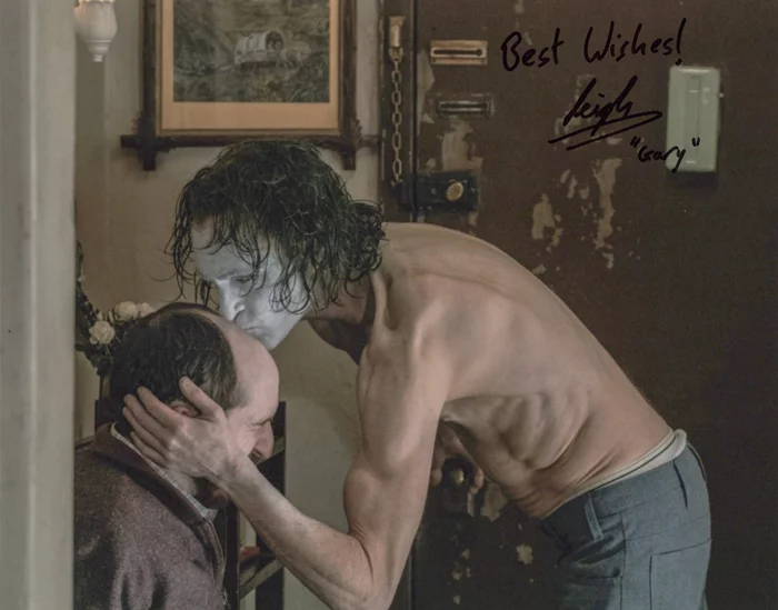 Leigh Gill autograph