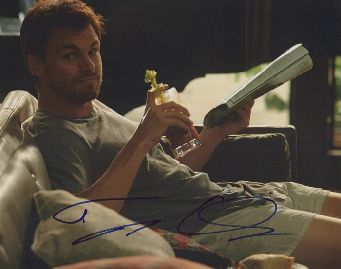 Tommy Dewey autograph